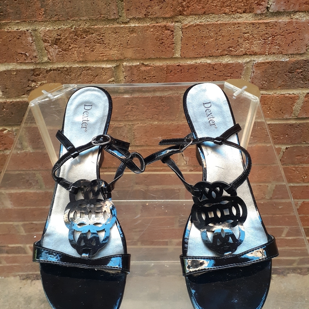 Dexter Strapped Black Sandles